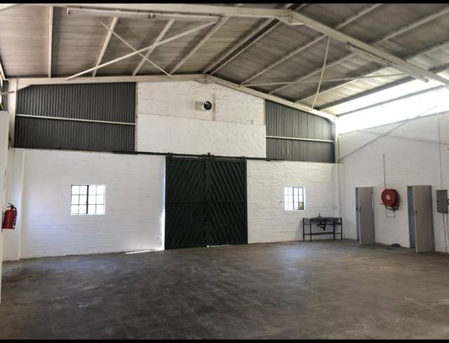 INDUSTRIAL PROPERTY TO RENT IN HENNOPSPARK